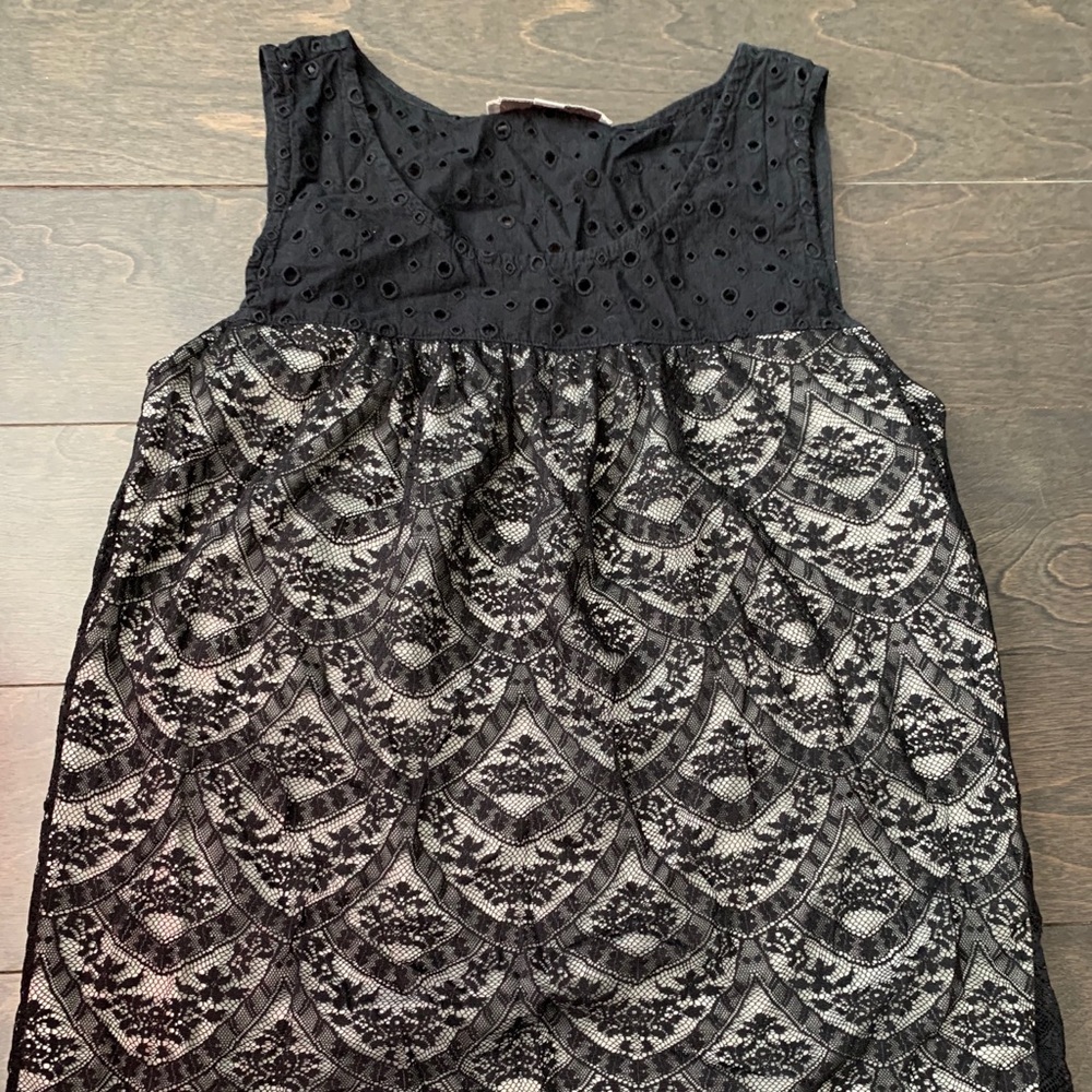 Banana Republic black lace top size small